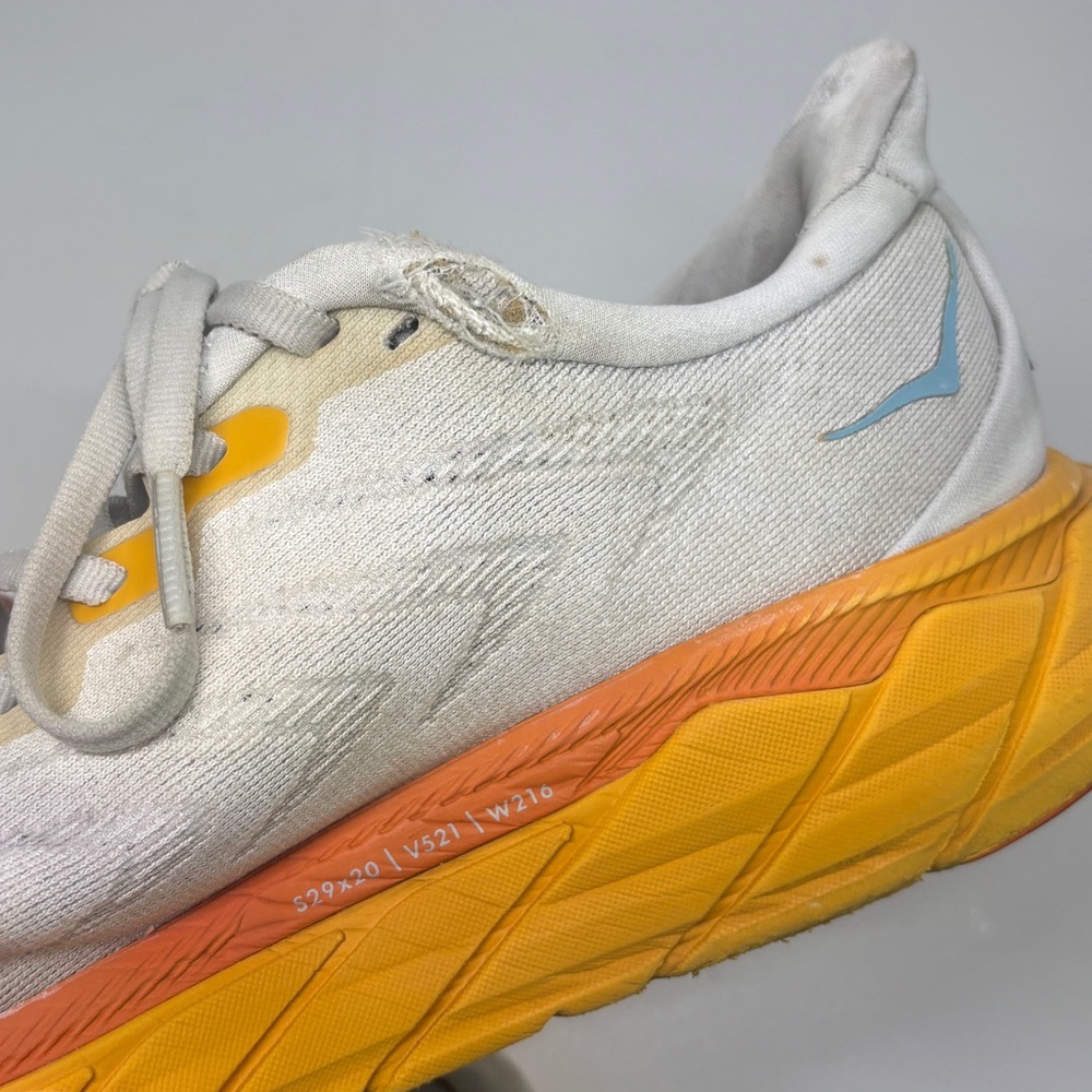 Women’s Hoka Arahi 6 size 8 - Picture 10 of 11